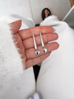 Brincos em aço inox traço coração - COD. A415A - comprar online