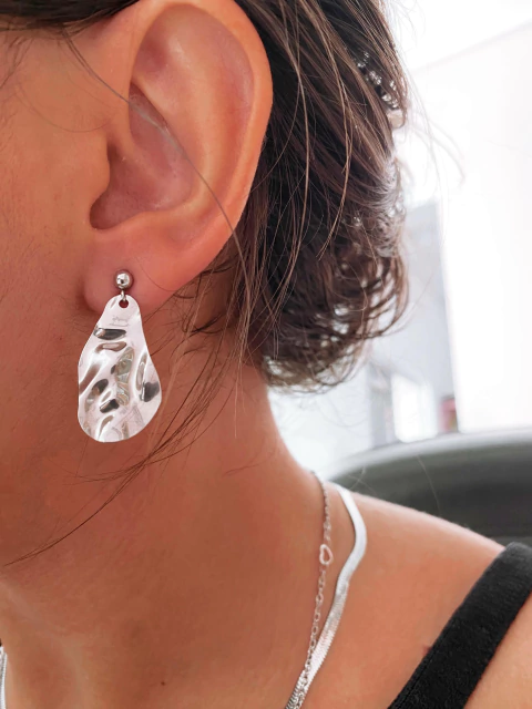 Brincos em aço inox martelado amassado orgânico 3,5cm - COD. HA34B - comprar online