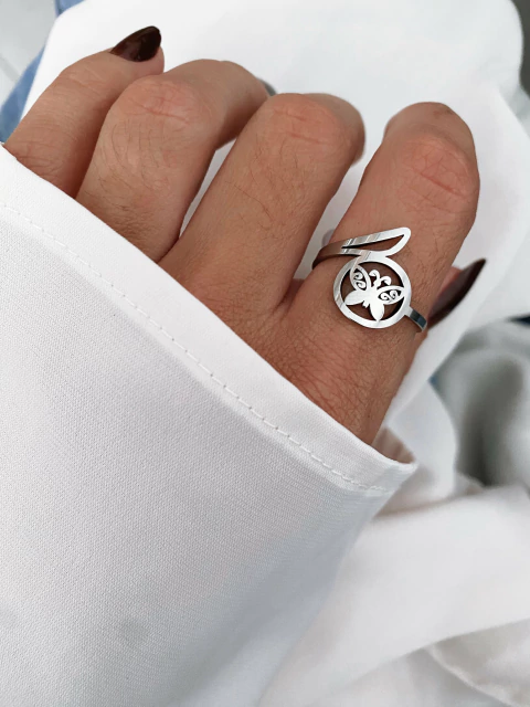 Anel em aço inox borboleta círculo detalhe - COD. A403f - comprar online