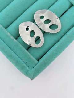 Brincos em aço inox oval amassado três vãos 3,5cm - COD. A380 - Hellô Acessórios