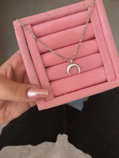 Colar em biju lua lisa invertida - COD. H188C - comprar online