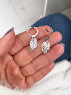 Argolinhas em aço inox folha textura - COD. A164-24