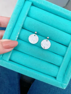 Brincos em aço inox 2cm círculo amassado/martelado - COD. HA65B - comprar online