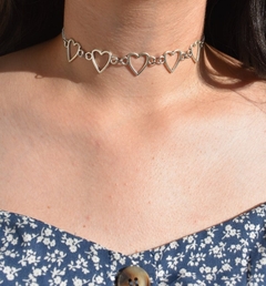 Colar/chocker em biju corações vazados - COD. H48C - comprar online