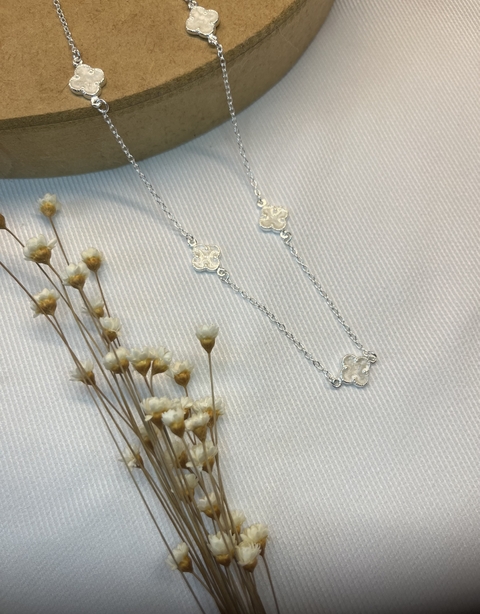 Choker Trevos Branco Prata 925 - comprar online