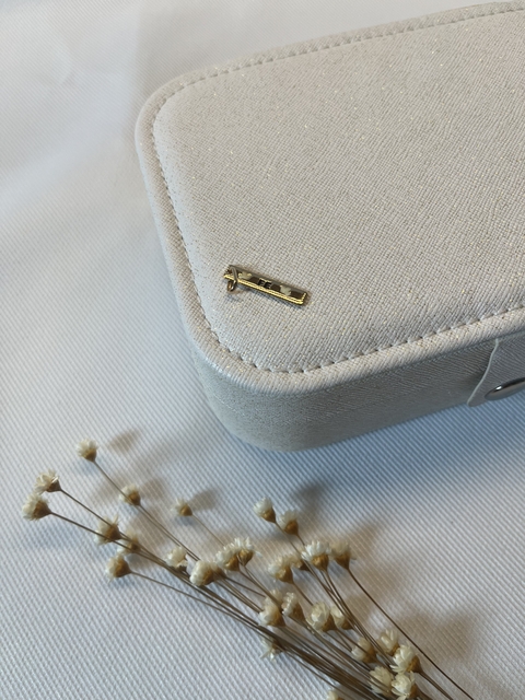 Pingente Plaquinha Mini Fé Folheado a Ouro 18k - comprar online