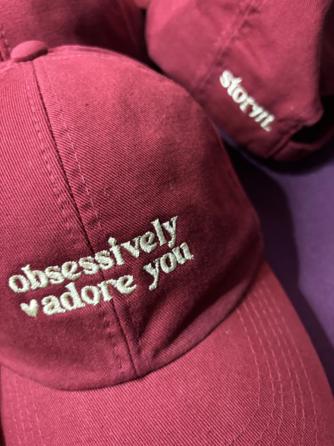 BONÉ ADORE YOU - NH (ÚLTIMAS UNIDADES)