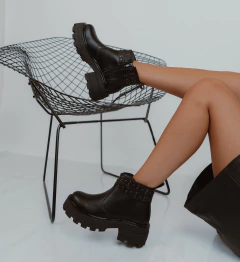 Botas Paris Hilton - APA TANU