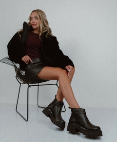 Botas Paris Hilton en internet