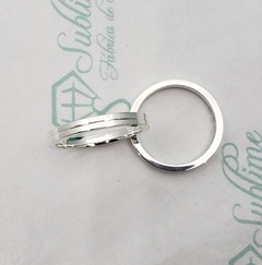 Par Aliança Compromisso Namoro minimalista personalizada polida com friso no centro prata 3mm