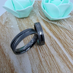 Aliança Compromisso Reta com ródio negro prata 5mm - comprar online