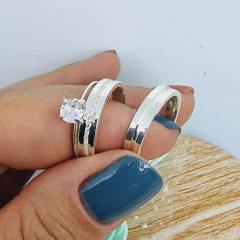 Par de Aliança Compromisso Lisa cravejada prata 4mm - Sublime Alianças