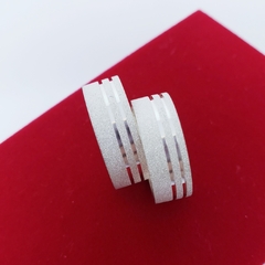 Unidade aliança de namoro Reta diamantada prata 8mm na internet