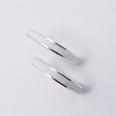 Aliança Compromisso Reta diamandata com lateral rebaixada prata 3mm na internet