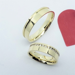 Par de aliança de noivado casamento Reta Polida com um canal lateral cravejada 5mm ouro 18k na internet