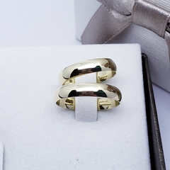 Par de aliança de noivado casamento meia cana abaulada polida 4mm ouro 18k