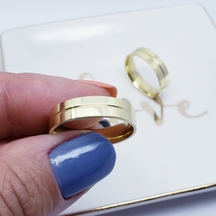 Par de aliança de noivado casamento Reta Polida friso centro 5mm ouro 18k - Sublime Alianças