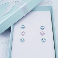 Kit brincos trio zirconia quadrada rosa claro azul bebê e azul água