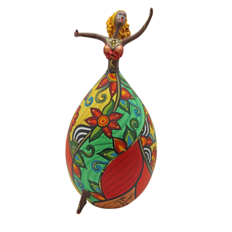 Bailarina Bapi Mulata com saia de cores tropicais de Letícia Baptista