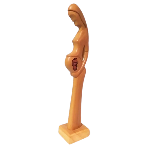 Escultura Amor de Mãe Realizado com Trigêmeos em madeira natural do Mestre Elias França