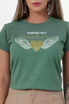 T- SHIRT GUARDADA PELO SENHOR CORACAO STRASS