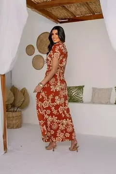 VESTIDO LONGO CARAMELO FLOR BEGE na internet