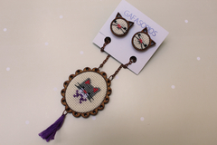 Set de collar y topos bordados Gato gris