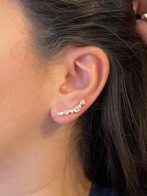 Cod 116; Brinco pequeno, Aer cuff , todo trabalhado com zircônios. - comprar online