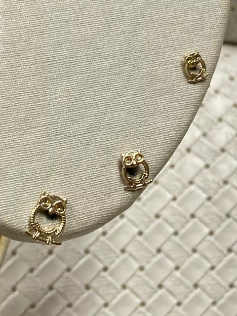 Cod 448 Brincos Trio, três corujas vazadas, em três tamanhos diferentes.