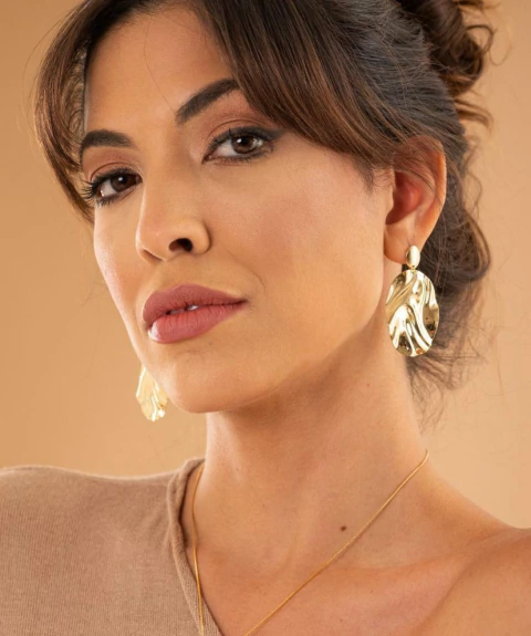 cod;75.Brinco martelado folheados a ouro 18k. - comprar online