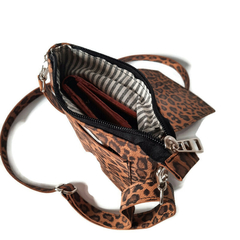 Imagen de Juntas: Bandolera Flavia animal print + Billetera mini metalizado mate