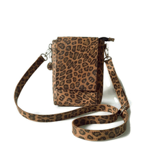 Juntas: Bandolera Flavia animal print + Billetera mini metalizado mate - Mil Amores