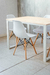 Mesa HARRISON 120 + 4 eames. Blanco en internet
