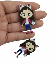 APLIQUE GABBY COM GATINHO EM ACRÍLICO - 1 UNIDADE - comprar online