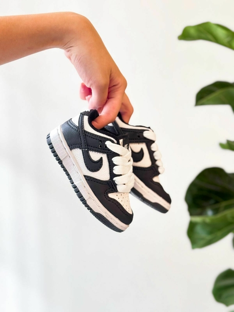 TÊNIS NIKE DUNK PANDA | 20 A0 25 - comprar online