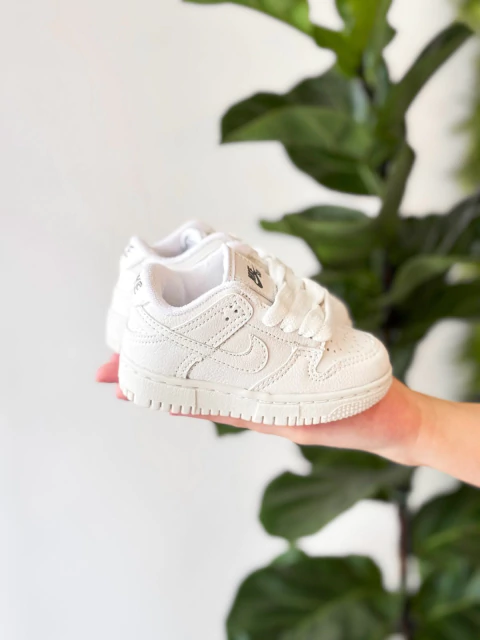 TÊNIS NIKE DUNK BRANCO | 20 A0 25 - comprar online