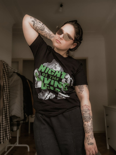 Camiseta T-shirt Night of the Living Dead na internet