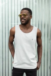 Regata Masculina Branca Minimalista - comprar online