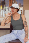 REGATA FEMININA CINZA CHUMBO MINIMALISTA