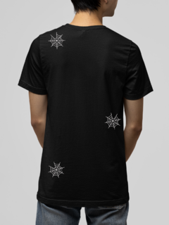 CAMISETA T-SHIRT PRETA Teias de aranha - loja online
