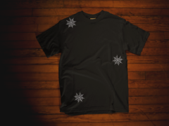 Imagem do CAMISETA T-SHIRT PRETA Teias de aranha