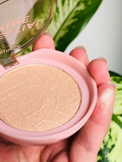 Iluminador Celestial Shine da Ruby Rose 5,5g - comprar online