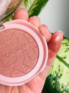 Iluminador Celestial Shine da Ruby Rose 5,5g - loja online
