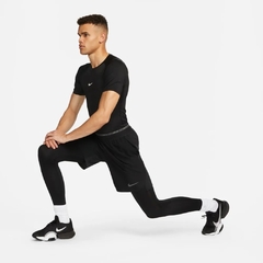 Camiseta Nike Pro na internet