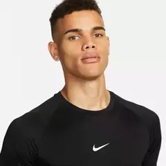 Camiseta Nike Pro Dri-Fit na internet