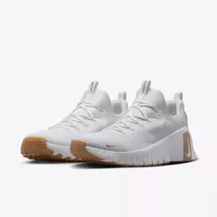 Tênis Nike Free Metcon 6 na internet