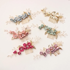 Arranjo Grinalda Floral com Pedrarias e pérolas Daniella (VÁRIAS CORES)