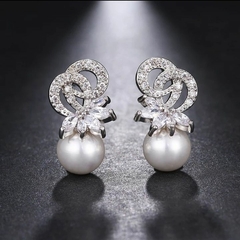Brincos Zircônia & Pérolas Banhado a prata - comprar online
