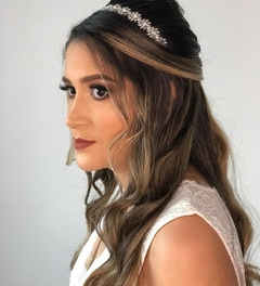 Tiara Cravejada em Zircônias e banhado á Prata Luxo Deborah