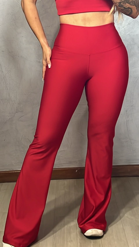 Calça flare